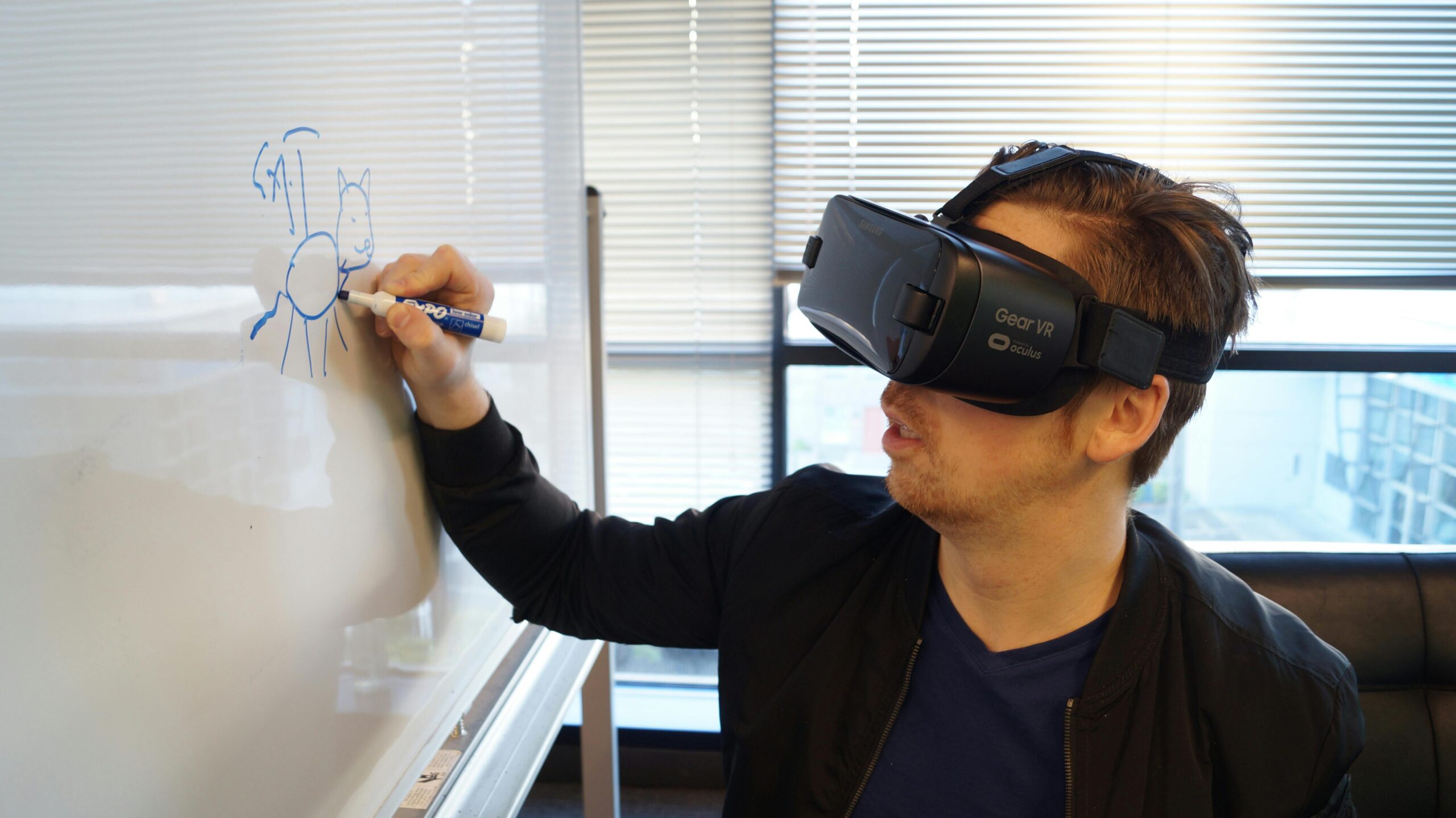 VR動画をビジネスで活用するメリット